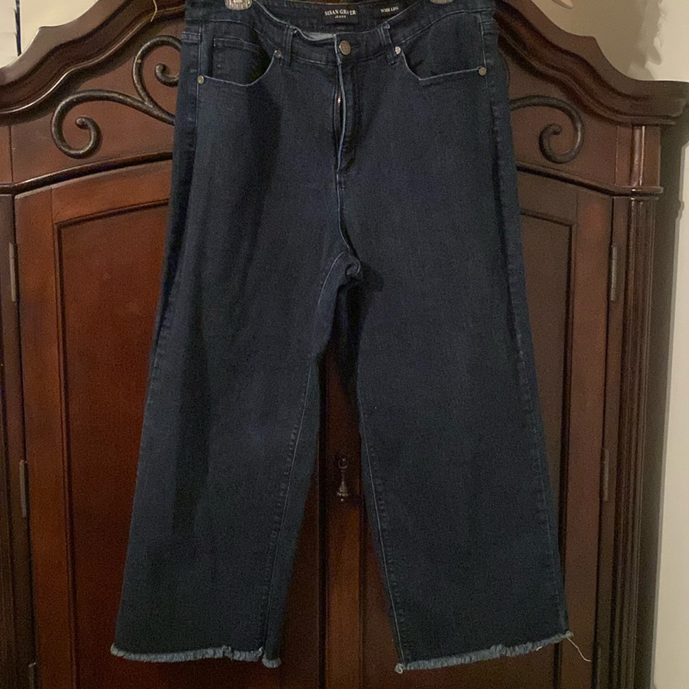 Susan Graver wide lag cropped jeans